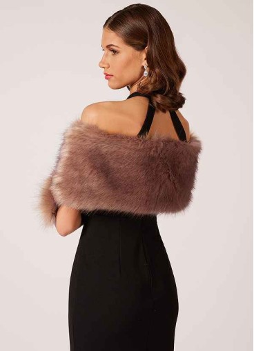 Stenaus Sincerity Faux Fur Wrap