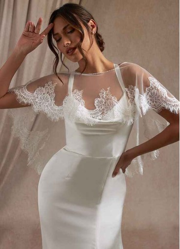 Stenaus Delight Lace Tulle Wrap